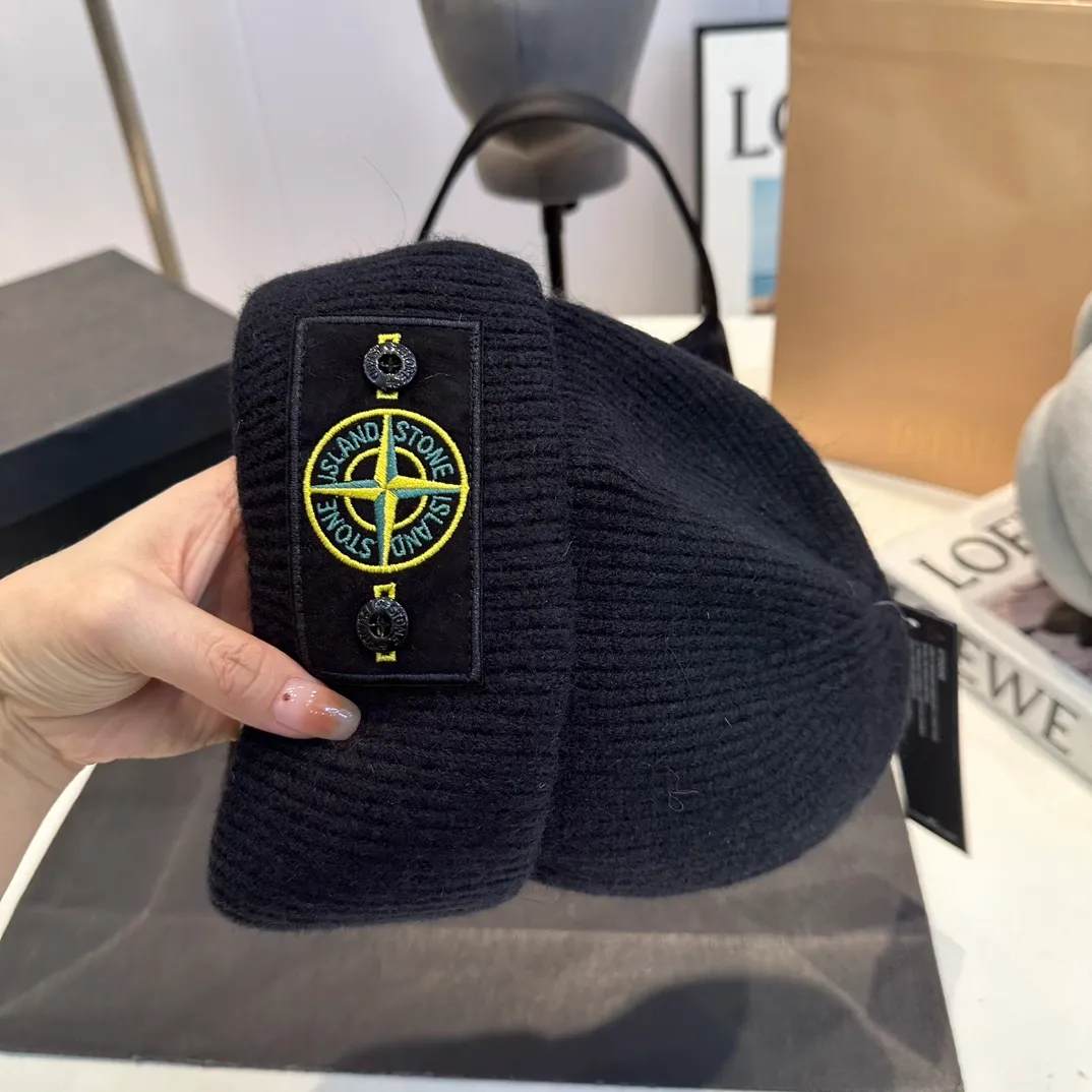 P60 Trendy brand Stone Island STONE classic popular cashmere wool knitted hat New autumn and winter cashmere woolen hat, men and women cold hat, Little Red Riding Hood popular style